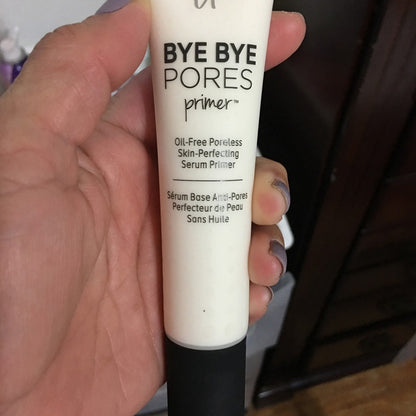 IT Bye Bye Pores primer